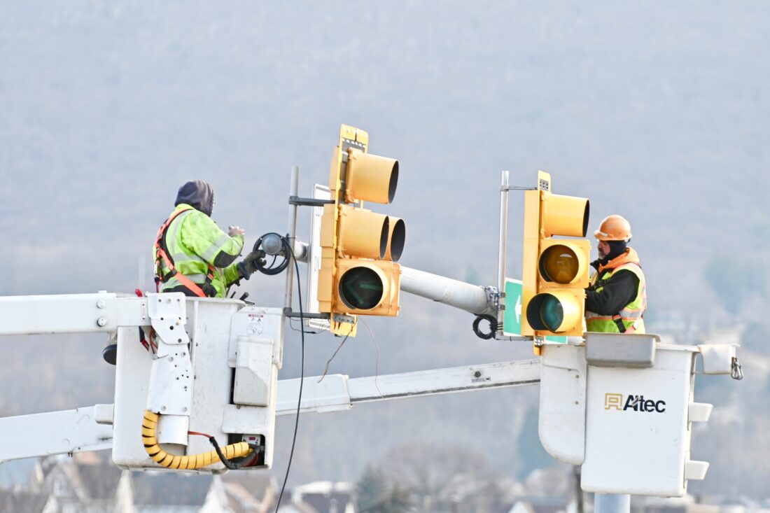 Red light, green light News, Sports, Jobs Altoona Mirror